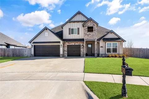 Exterior - 931 Red Maple St, Centerton, AR 72719 photo 2 of 8