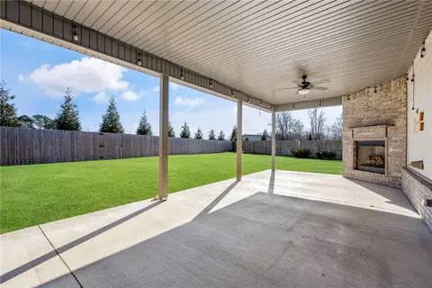Exterior - 931 Red Maple St, Centerton, AR 72719 photo 4 of 8