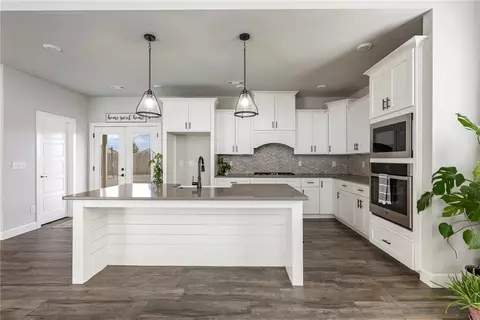 Kitchen - 931 Red Maple St, Centerton, AR 72719 photo 1 of 4
