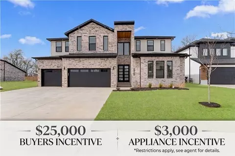 4420 S 88th St, Bentonville, AR 72713