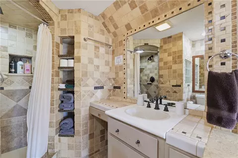 Bath - 16602 N Willow Dr, Rogers, AR 72756 photo 1 of 6