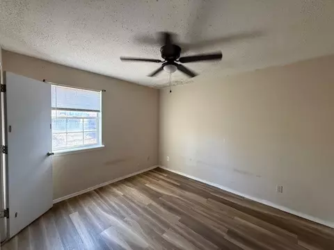 Bedroom - 66 W Walker Dr, Dover, AR 72837 photo 2 of 2
