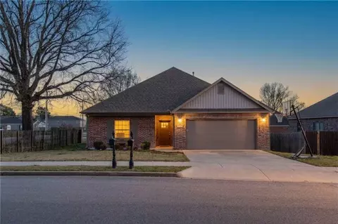 2201 Aspen, Siloam Springs, AR 72761