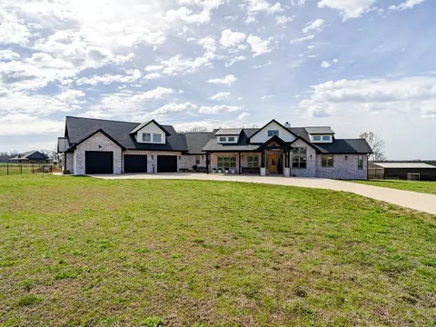 13989 Shadyacres Rd, Bentonville, AR 72713