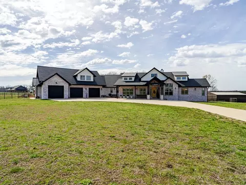 13989 Shady Acres Rd, Bentonville, AR 72713
