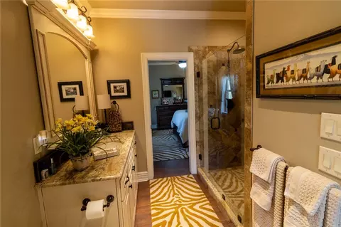 Bath - 1237 Waterfront Rd, Alma, AR 72921 photo 6 of 8