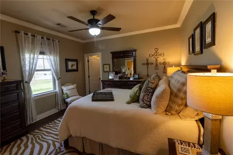Bedroom - 1237 Waterfront Rd, Alma, AR 72921 photo 5 of 8