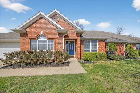 3 Oak Ridge Ln, Bentonville, AR 72712