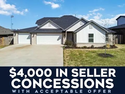 108 Phyllis Farm Rd, Prairie Grove, AR 72753