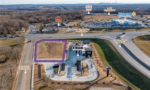 3524 S 48th St, Springdale, AR 72762