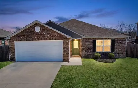 6709 SW Whitmarsh Rd, Bentonville, AR 72713