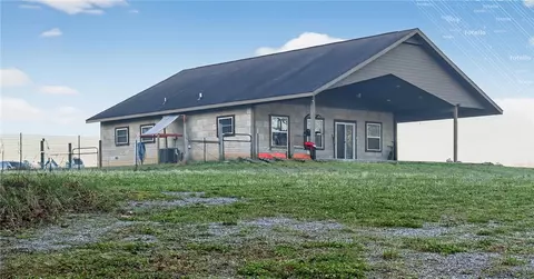 19724 Fisher Ford Rd, Siloam Springs, AR 72761