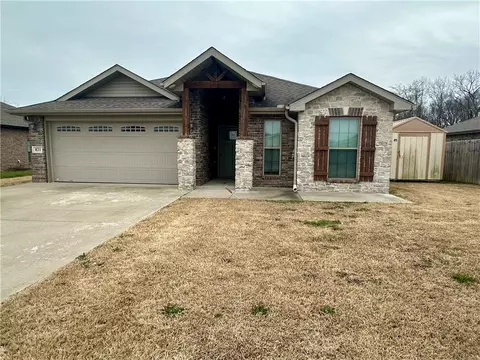 821 63rd Ave, Bentonville, AR 72713