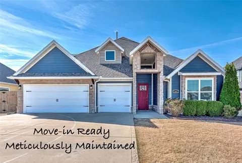 1051 Silver Maple St, Centerton, AR 72719