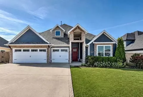 1051 Silver Maple St, Centerton, AR 72719