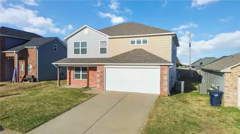 Exterior - 2004 S B Pl, Rogers, AR 72758 photo 2 of 5