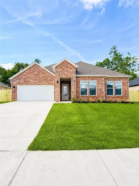 5240 Annika Ave, Springdale, AR 72762