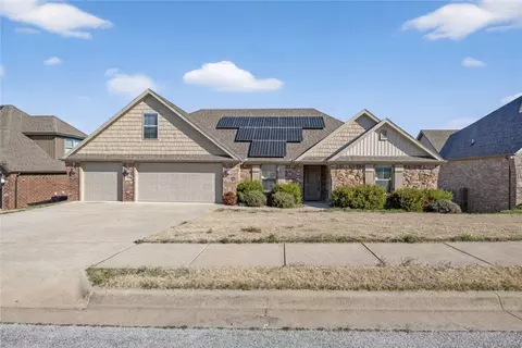 1630 Abbey Ln, Centerton, AR 72719