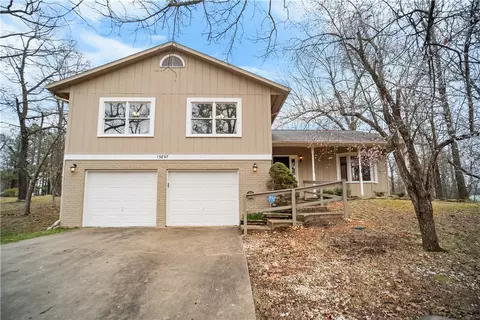 13897 Dogwood Dr, Fayetteville, AR 72704