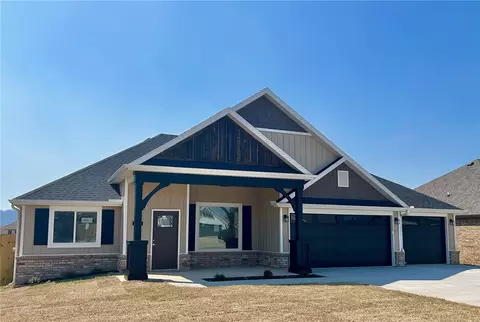 662 Summer Ln, Prairie Grove, AR 72753