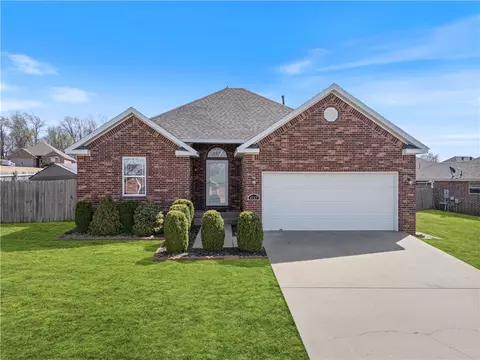 4727 Sadie St, Springdale, AR 72762