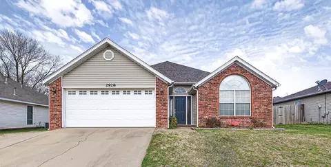 2928 Beaver Creek St, Springdale, AR 72764