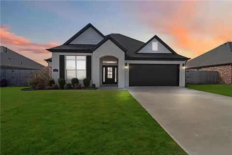 3521 E Avon Ave, Springdale, AR 72764