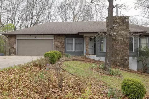 6 Ashfield Ln, Bella Vista, AR 72715