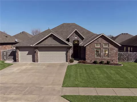 6303 S 58th St, Rogers, AR 72758