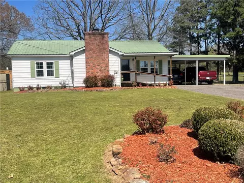 2692 Wire Rd, Clarksville, AR 72830