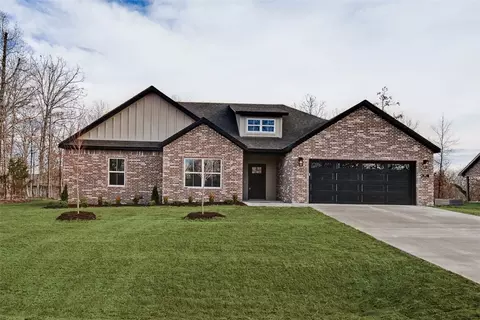 4 Swinbrook Ln, Bella Vista, AR 72715