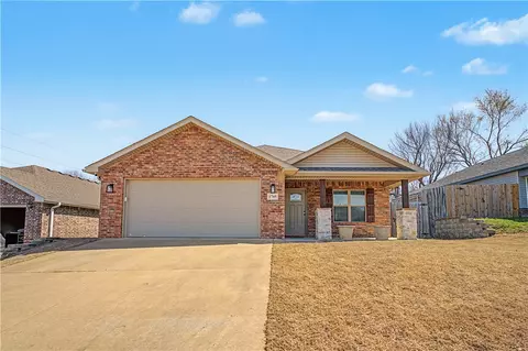 1705 K Pl, Rogers, AR 72756