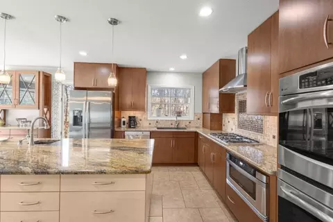 13 Deddington Dr, Bella Vista, AR 72714