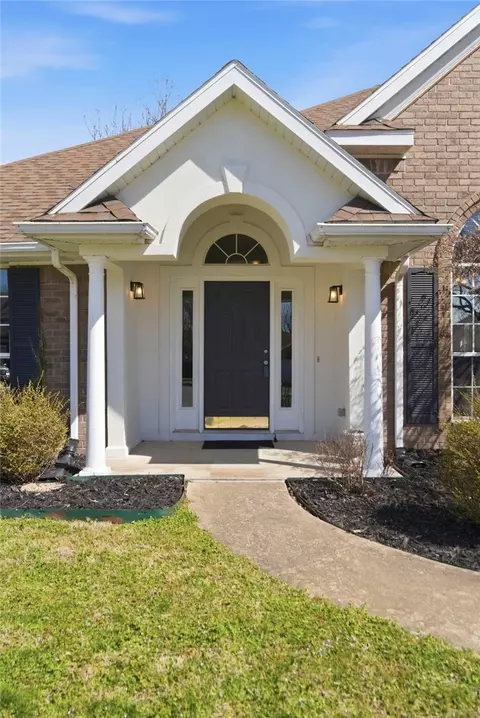 Exterior - 4465 Warwick Cv, Springdale, AR 72762 photo 3 of 5