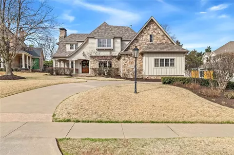 2599 N Firewood Dr, Fayetteville, AR 72703