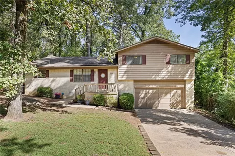 319 Ouita Cir, Russellville, AR 72802
