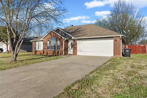3461 Remington St, Springdale, AR 72764