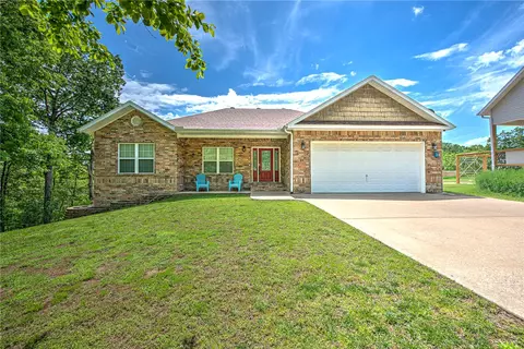 24 Kirby Dr, Bella Vista, AR 72714