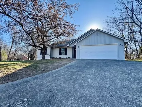 1 Mills Ln, Bella Vista, AR 72714