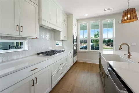 Kitchen - 6742 Springtime Ter, Springdale, AR 72762 photo 3 of 5