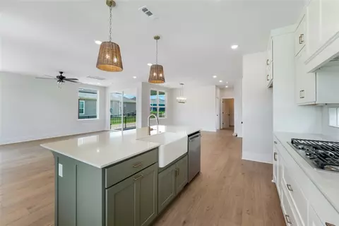 Kitchen - 6742 Springtime Ter, Springdale, AR 72762 photo 4 of 5