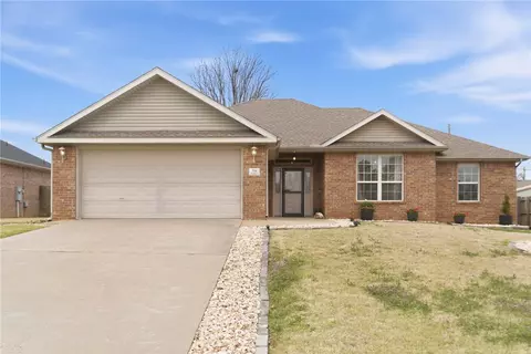 194 Hailey Dr, Centerton, AR 72719