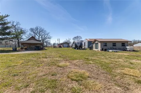 Exterior - 9628 Ruby Hall Rd, Gentry, AR 72734 photo 5 of 12