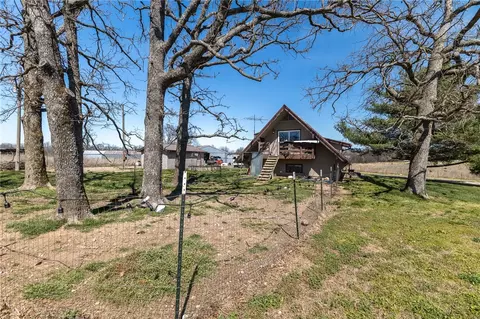 Exterior - 9628 Ruby Hall Rd, Gentry, AR 72734 photo 4 of 12