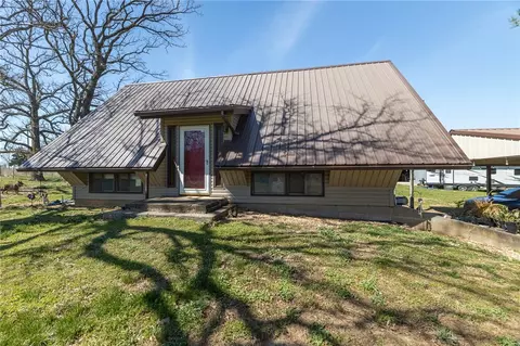 9628 Ruby Hall Rd, Gentry, AR 72734