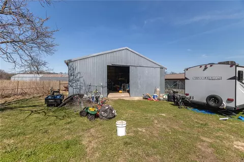 Exterior - 9628 Ruby Hall Rd, Gentry, AR 72734 photo 9 of 12