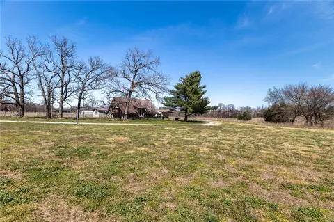 Exterior - 9628 Ruby Hall Rd, Gentry, AR 72734 photo 12 of 12