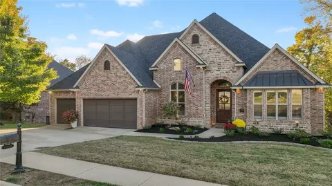 7020 W Inglewood Dr, Rogers, AR 72758