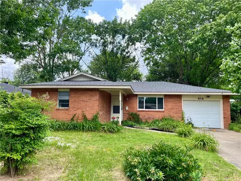 814 Gwen St, Springdale, AR 72762