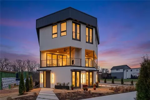 1132 Fillmore St, Bentonville, AR 72712
